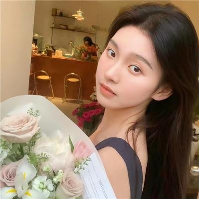 吉丝兰·马克斯韦尔：富淫